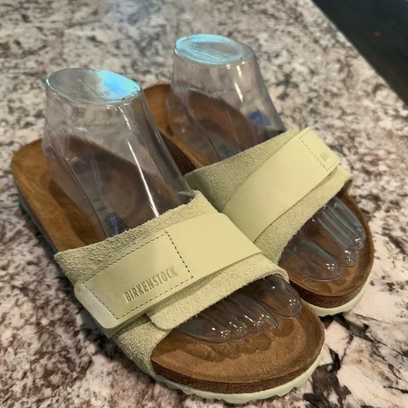 Birkenstock Sandals π - Picture 3 of 14